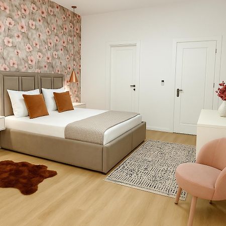 Hotel Capital Inn ティラナ エクステリア 写真